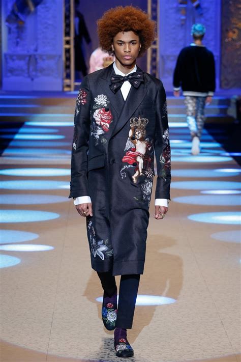 costume homme dolce gabbana 2018|Dolce & Gabbana Fall 2018 Ready.